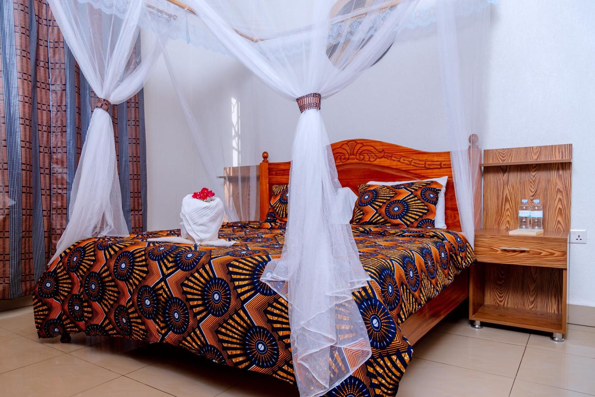 Isange Paradise Resort Рухенгери Екстериор снимка